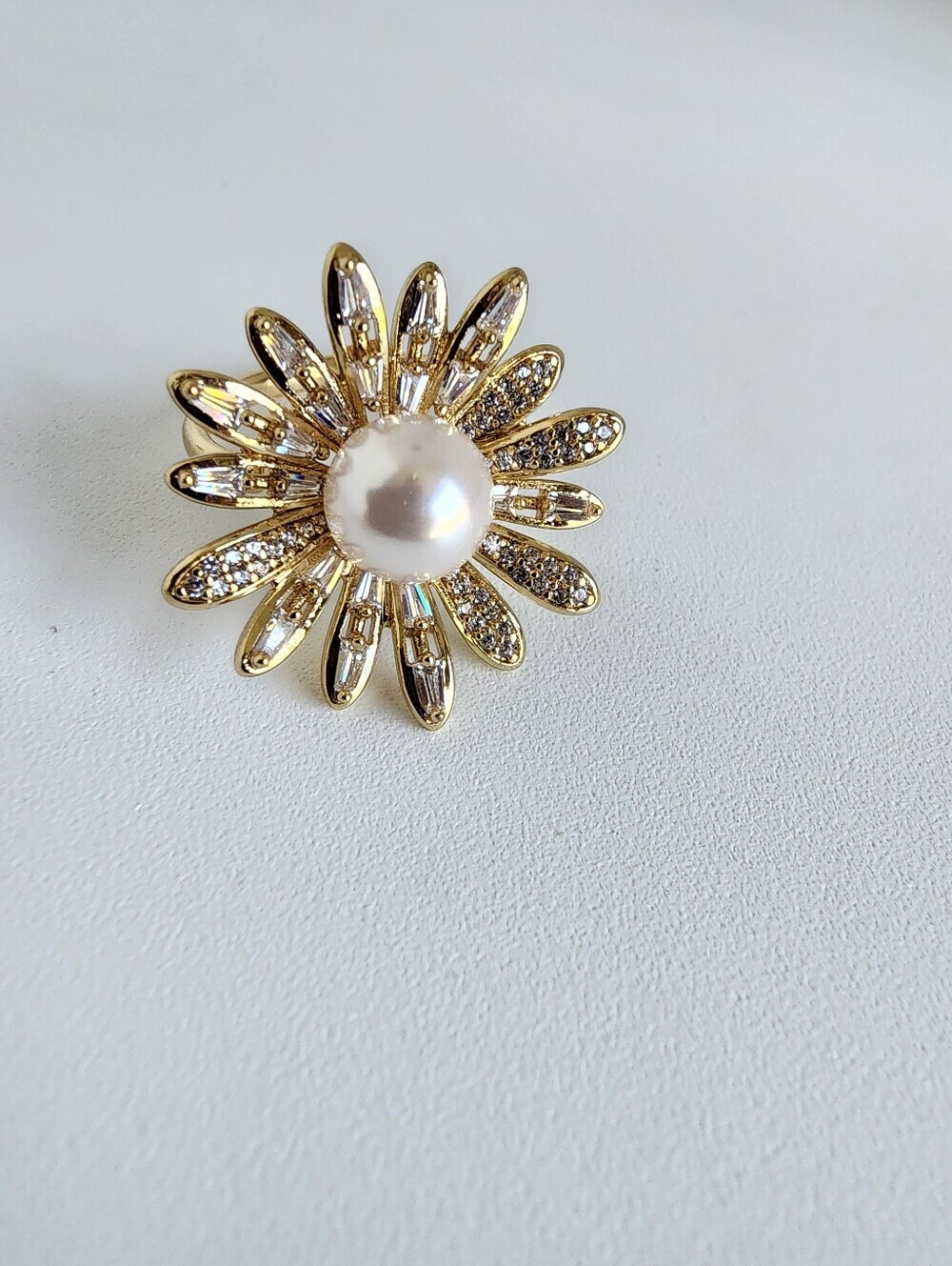 Gold Plated Pearl Flower Ring CZ Zircon Daisy Statement Ring